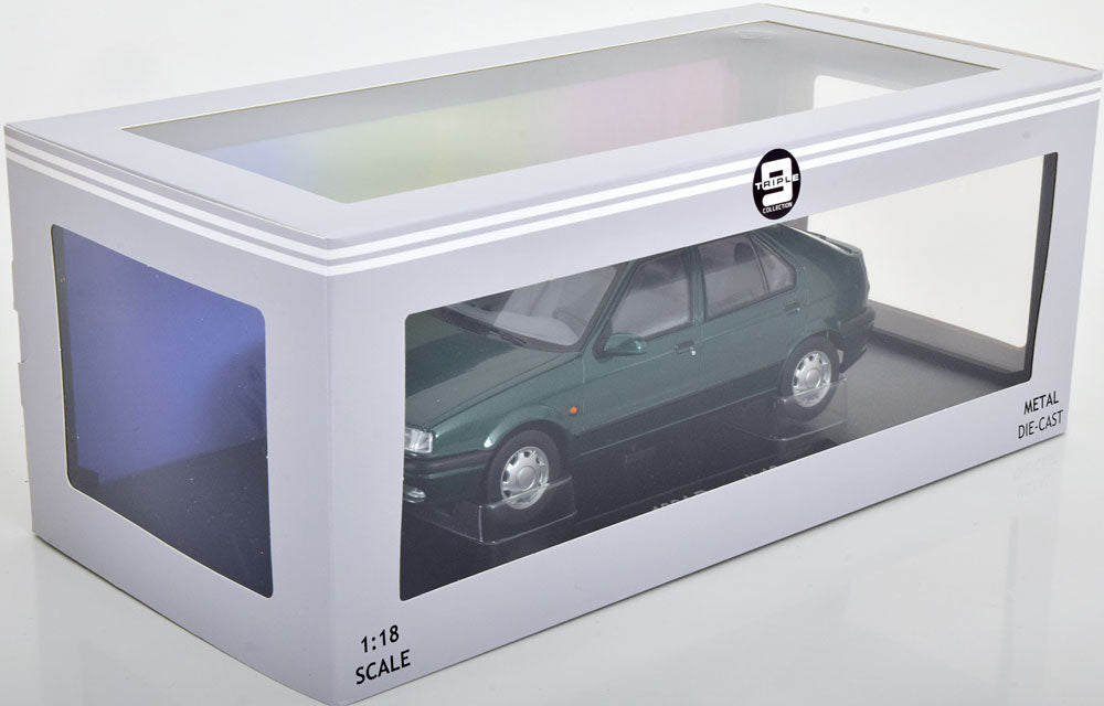 Renault 19 1994 - 1/18 Triple 9