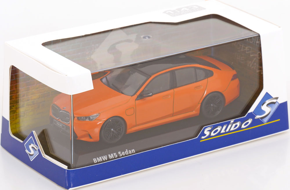 BMW M5 Sedan 2024 - 1:43 Solido