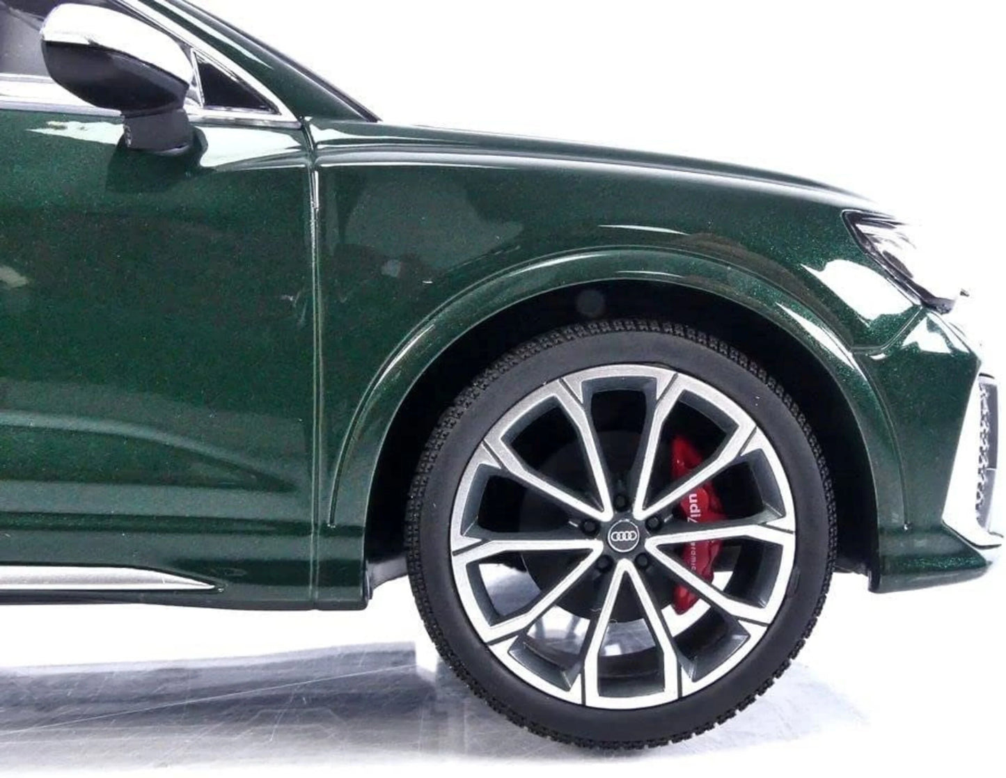Audi RS Q3 Sportback 2019 - 1/18 Minichamps ( edition limitée 333 PCS )