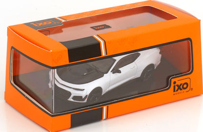 Promo Chevrolet Camaro ZL1 1LE 2019  - Ixo  1:43
