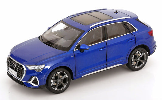 Audi Q3 2019 -  1/18 PAUDI