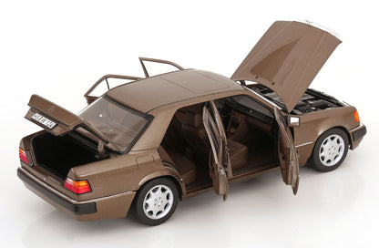 Mercedes 500 E W124 1990 -  1/18  Norev