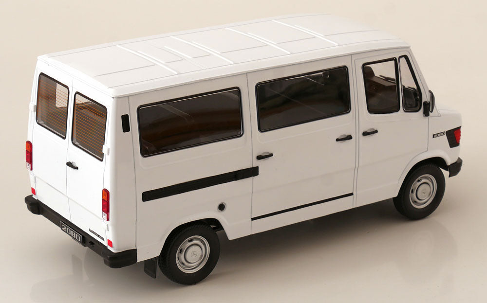 Mercedes-Benz 208 D bus ( vitré )1988 -  1:18 KK Scale