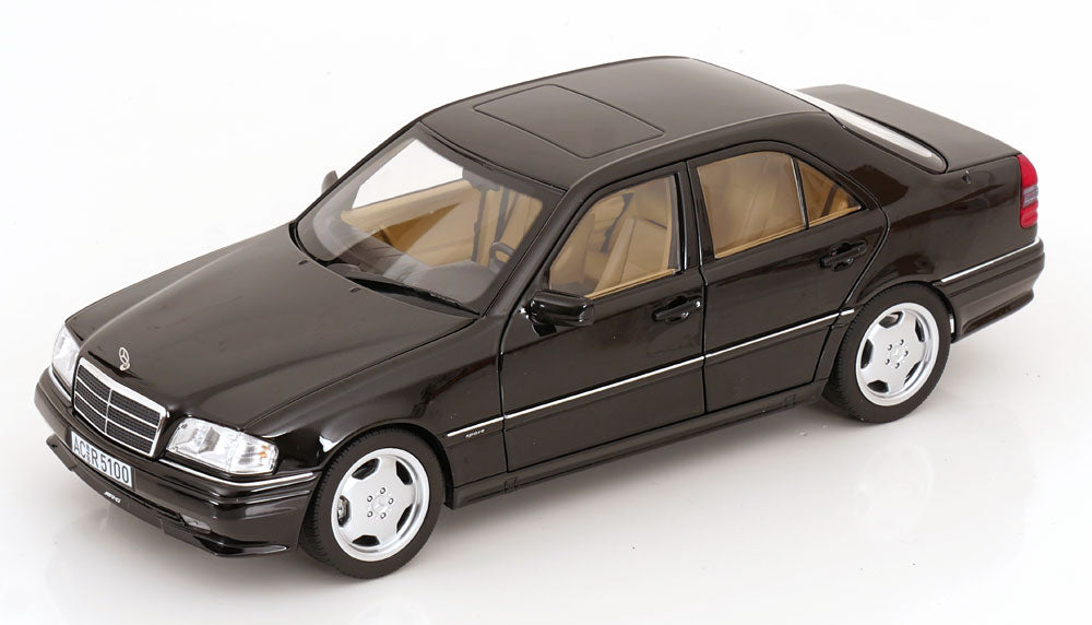 Mercedes C36 AMG W202 1993 - 1/18  Norev
