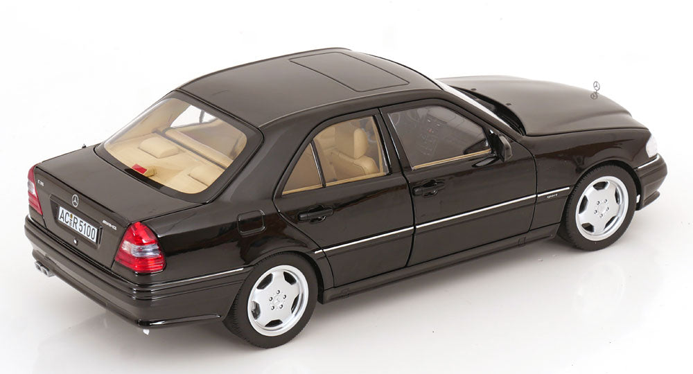 Mercedes C36 AMG W202 1993 - 1/18  Norev