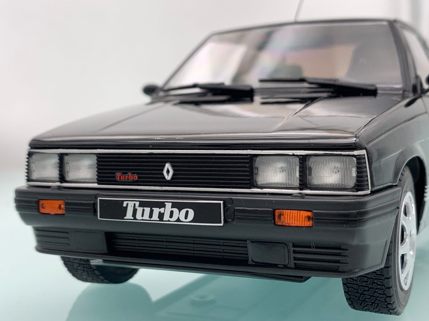 Renault 11 Turbo - Ixo 1:18