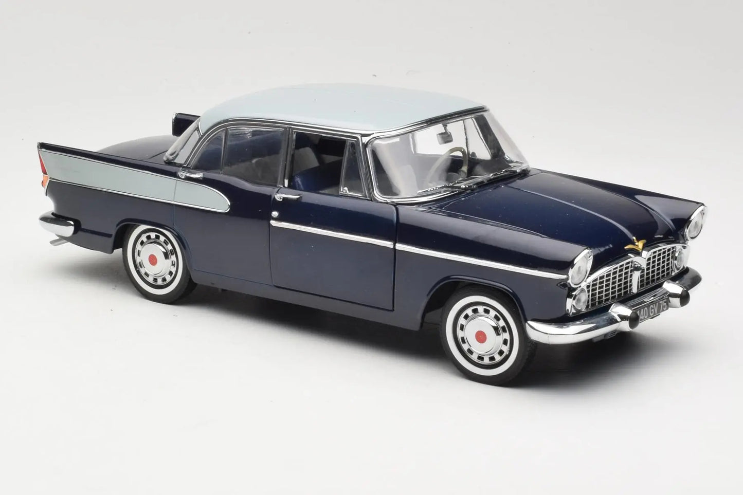 Simca Beaulieu 1958  -   1/18 Norev