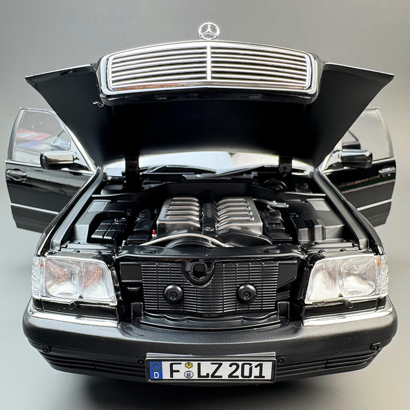Mercedes S-Klasse S600 W140 Limousine 1997 -  1:18 Norev