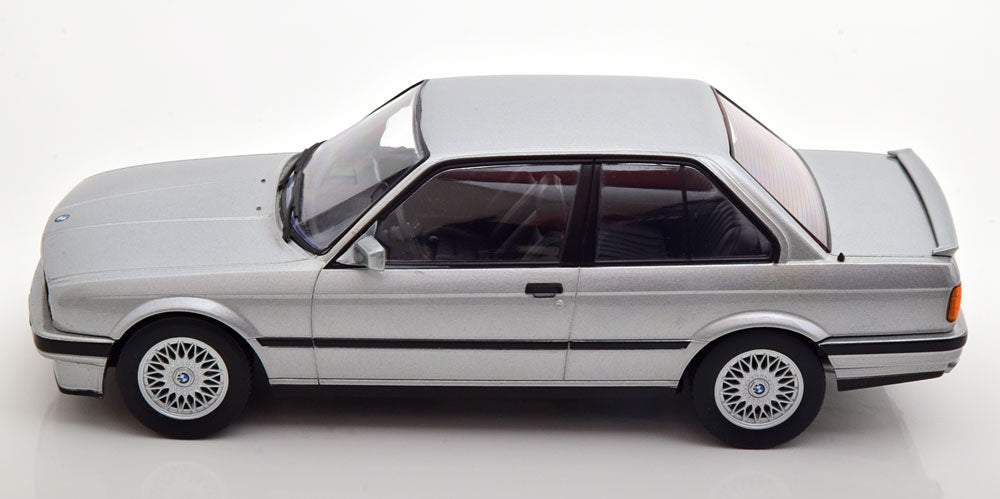 BMW 325i E30 M-Paket 1 1987 -  1/18 kK Scale