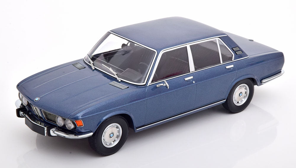 BMW 2500 E3 1968 - 1/18 Minichamps darkblue