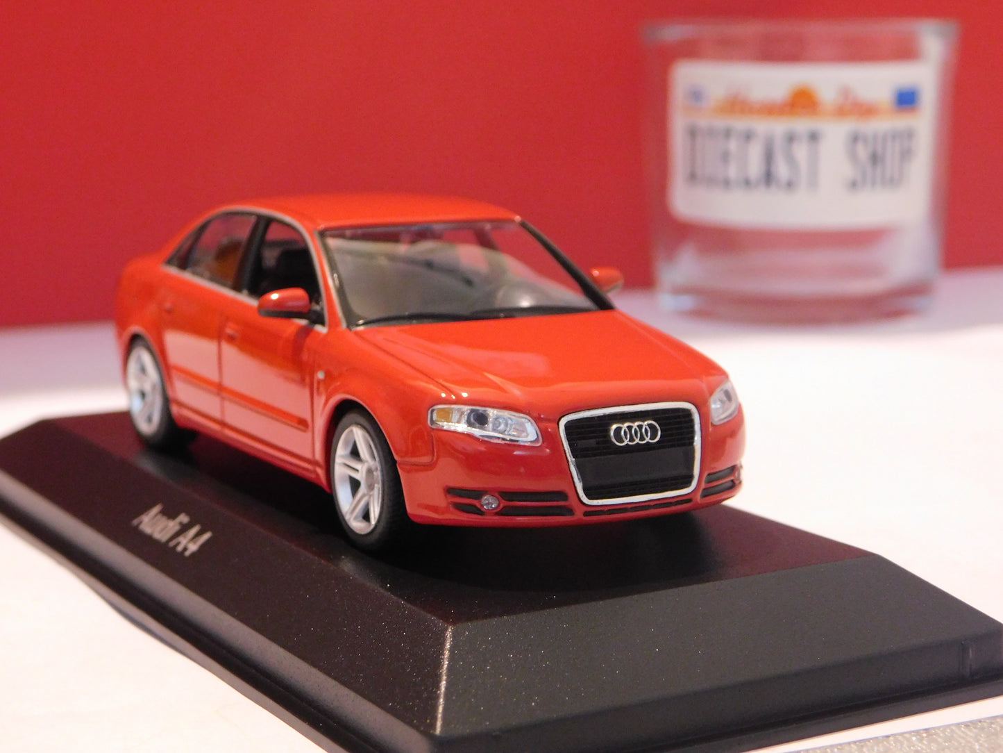 Audi A4 - 1/43 Maxichamps