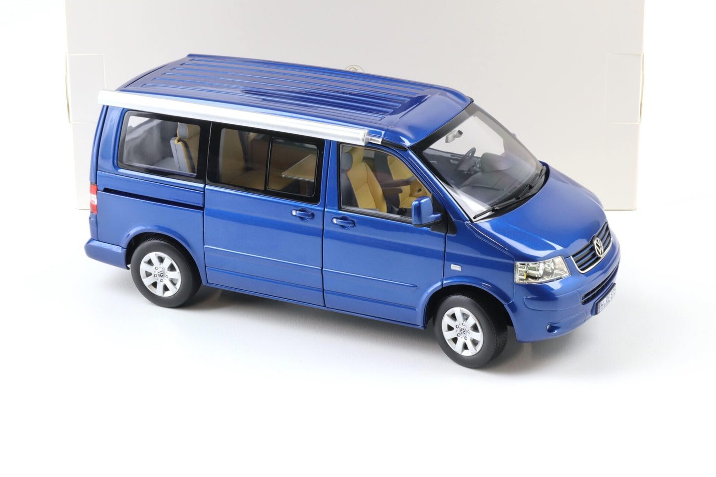 Vw T5 CALIFORNIA - 1:18  Norev