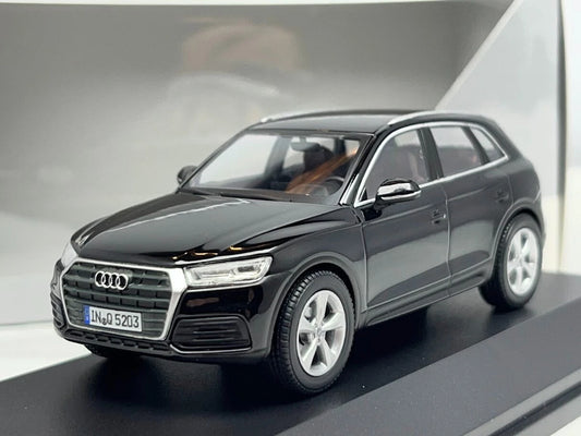 Audi Q5 2017  -  1:43 iScale