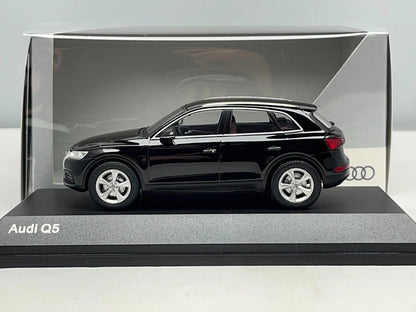Audi Q5 2017  -  1:43 iScale