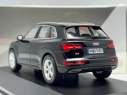 Audi Q5 2017  -  1:43 iScale