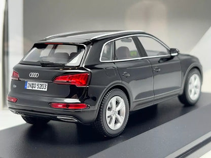 Audi Q5 2017  -  1:43 iScale