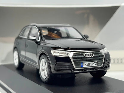 Audi Q5 2017  -  1:43 iScale
