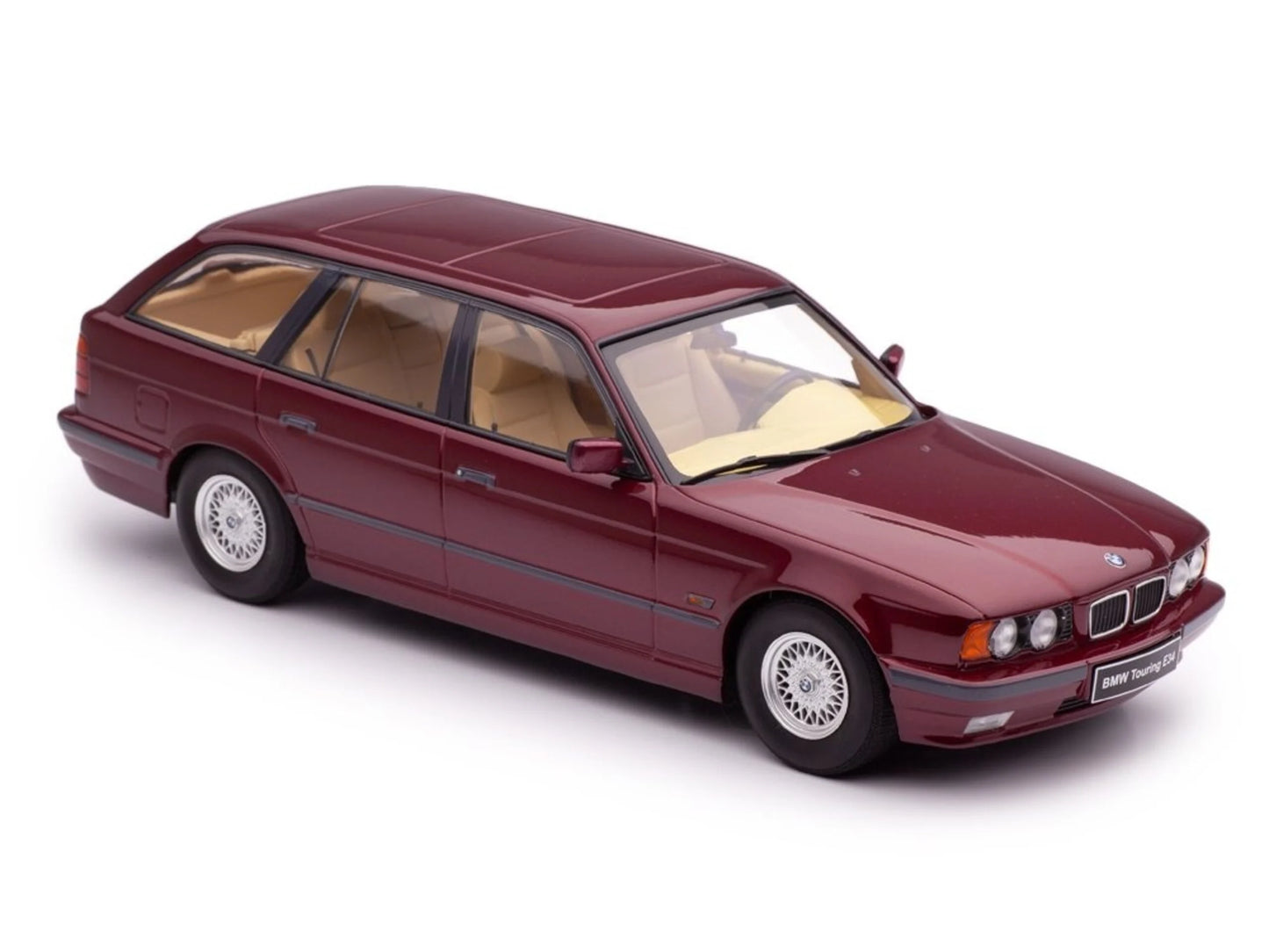 BMW 5series Series E34 Touring 1996 - 1/18 Triple 9