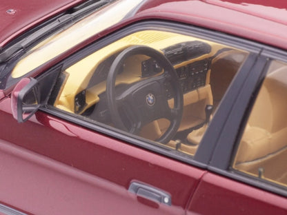 BMW 5series Series E34 Touring 1996 - 1/18 Triple 9