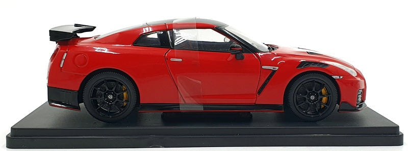 Nissan GT-R Nismo - 1:24 WhiteBox