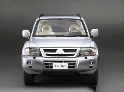 Mitsubishi Pajero - 1:18 Sun StaR