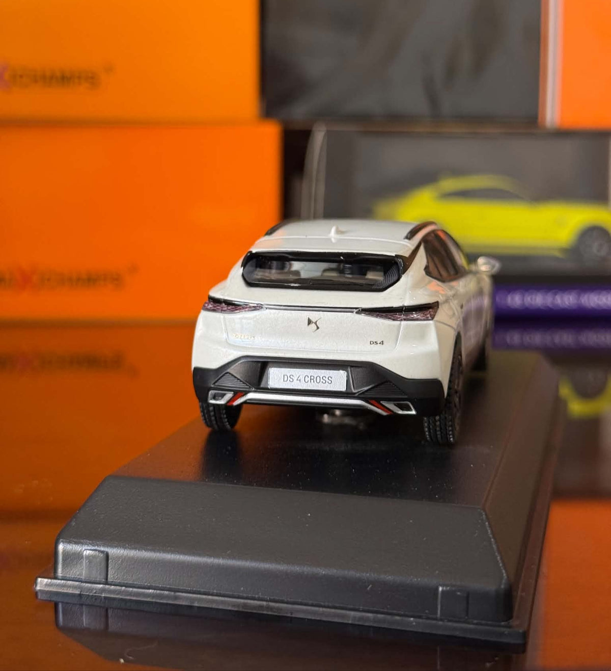 DS 4 Cross - 1:43 Norev