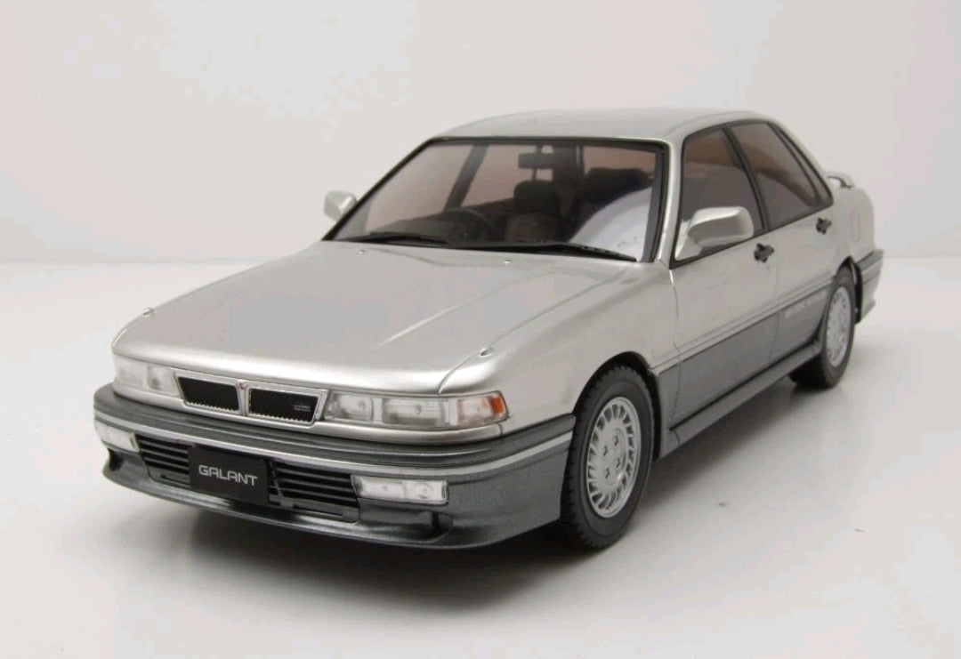 Mitsubishi Galant - 1:18 Ixo