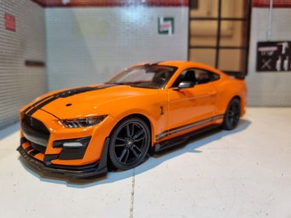 Ford Mustang Shelby - 1:24 Maisto
