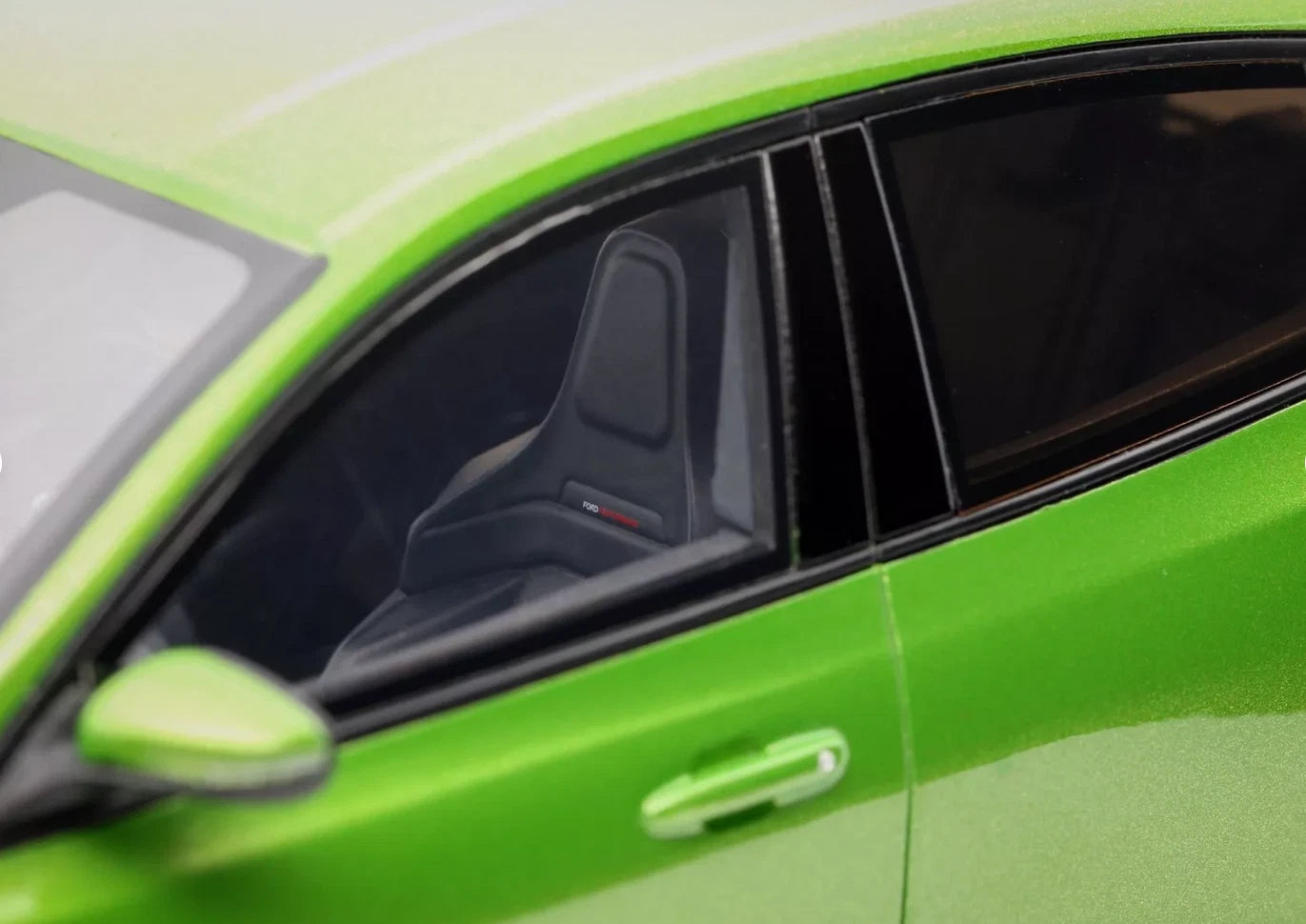 Ford Focus ST - MCG 1:18