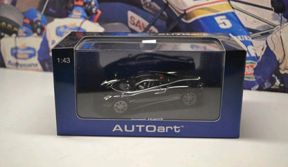 Pagani HUAYRA - 1:43 Autoart