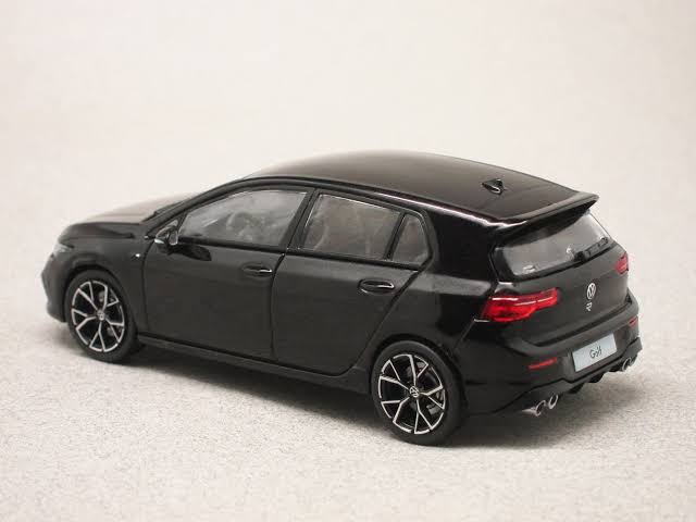 Volkswagen Golf 8 R -1/43 Solido