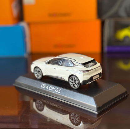 DS 4 Cross - 1:43 Norev