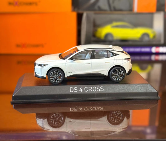 DS 4 Cross - 1:43 Norev