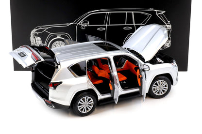 Lexus LX 600 - LCD 1:18